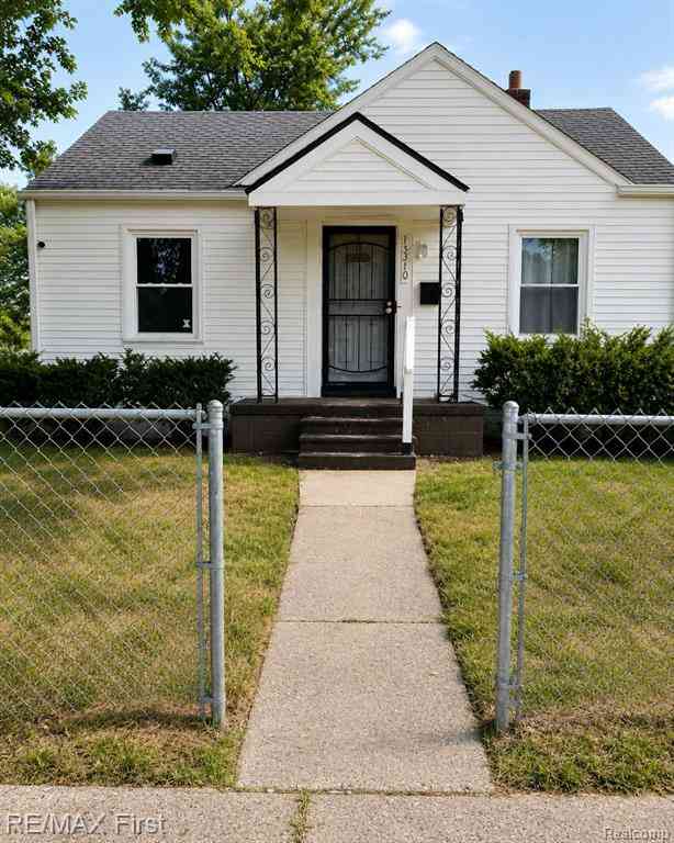 Homes For Sale - 15310 Novara Street <br/> Detroit, MI 48205