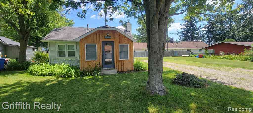Homes For Rent - 1382 Elmhurst Drive <br/> Livingston County, Howell, MI 48843