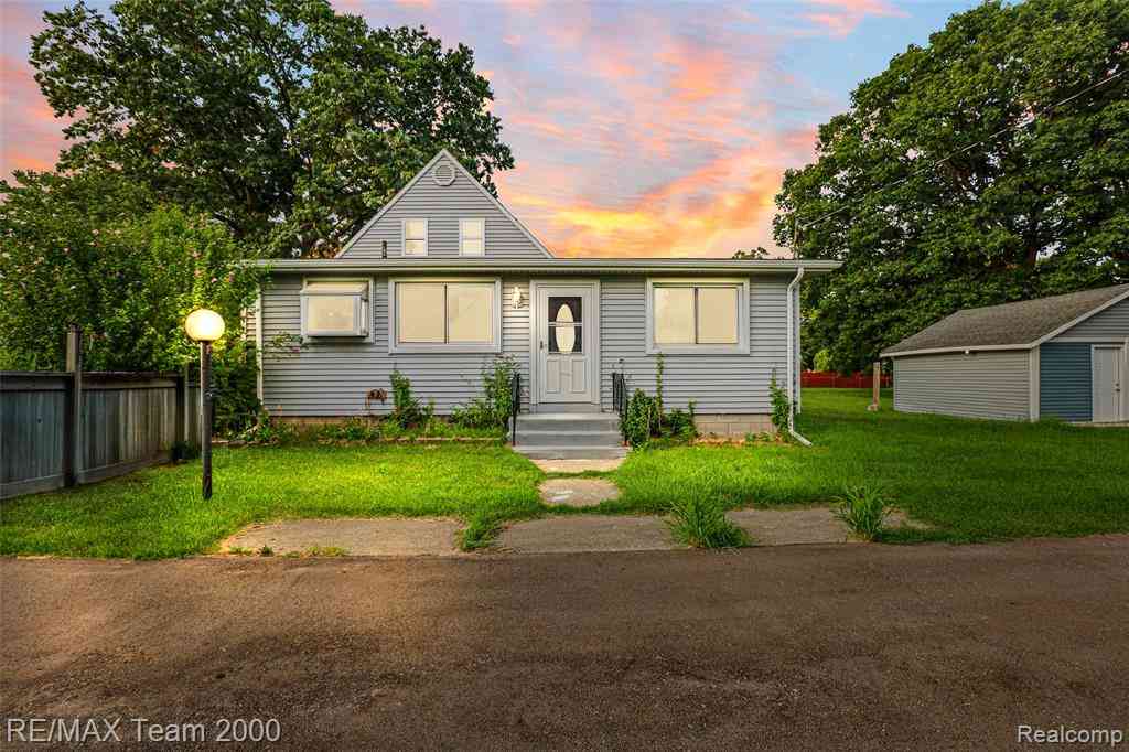Homes For Sale - 12930 Beech Daly Road <br/> Wayne County, Redford, MI 48239