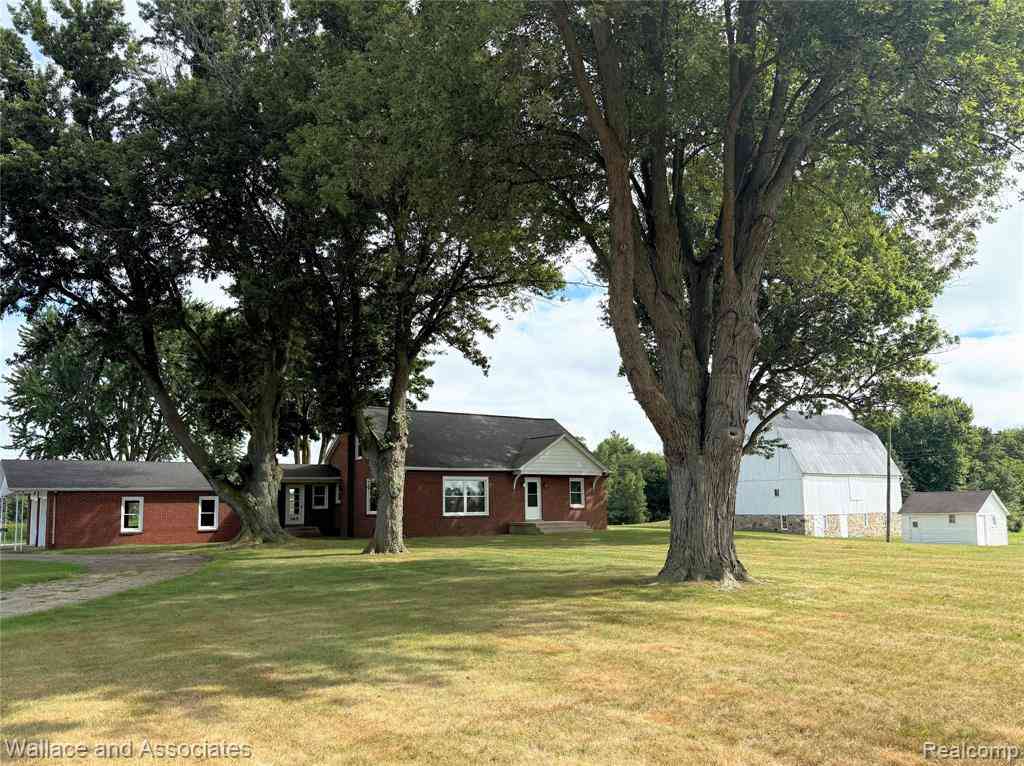 Homes For Sale - 365 E Peck Road <br/> Peck, MI 48466