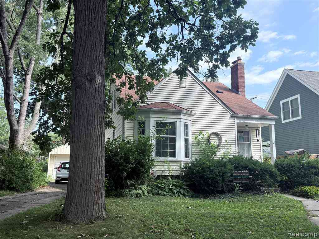 Homes For Sale - 1313 E 5th Street <br/> Oakland County, Royal Oak, MI 48067