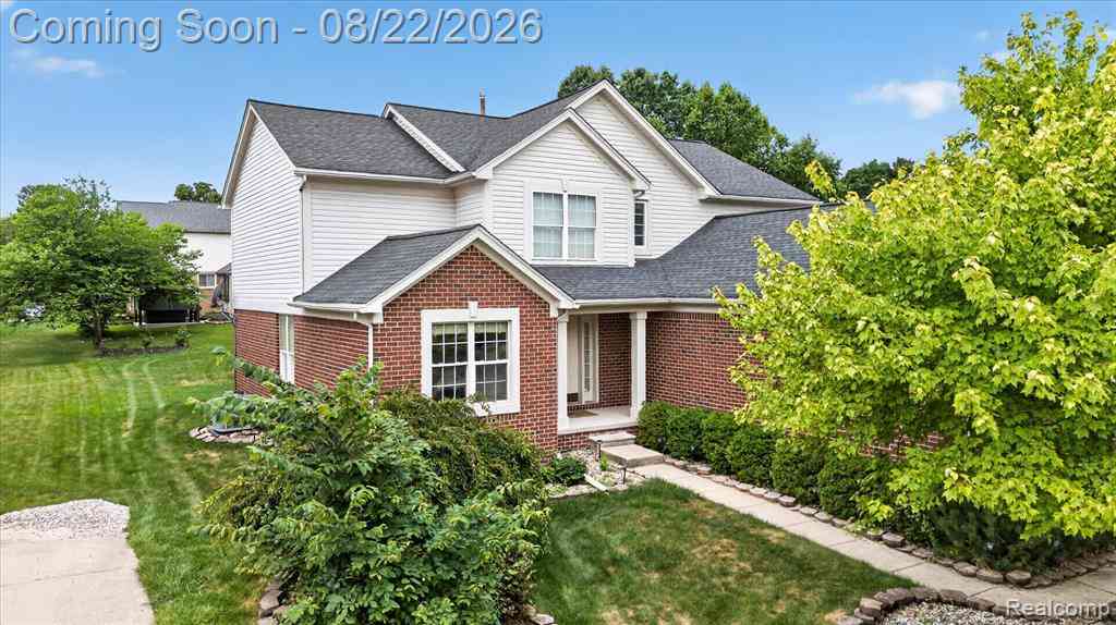 Homes For Sale - 2738 Long Meadow Lane <br/> Rochester, MI 48307