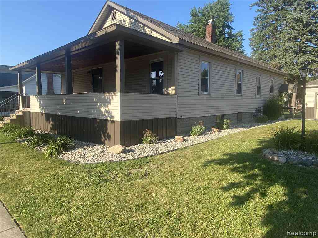 Homes For Sale - 809 Stanton Street <br/> Bay City, MI 48708