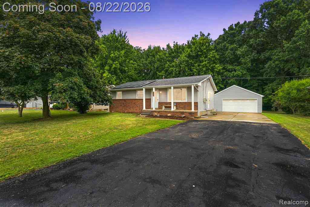 Homes For Sale - 5409 Hopkins Road <br/> Flint, MI 48506