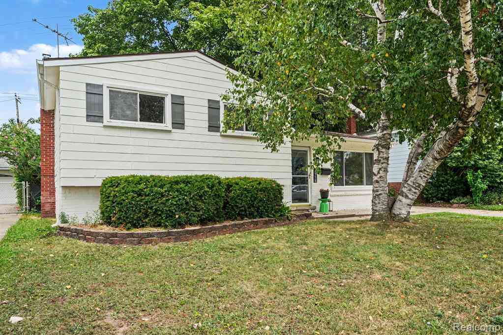 Homes For Sale - 30778 Burlington Street <br/> Westland, MI 48186