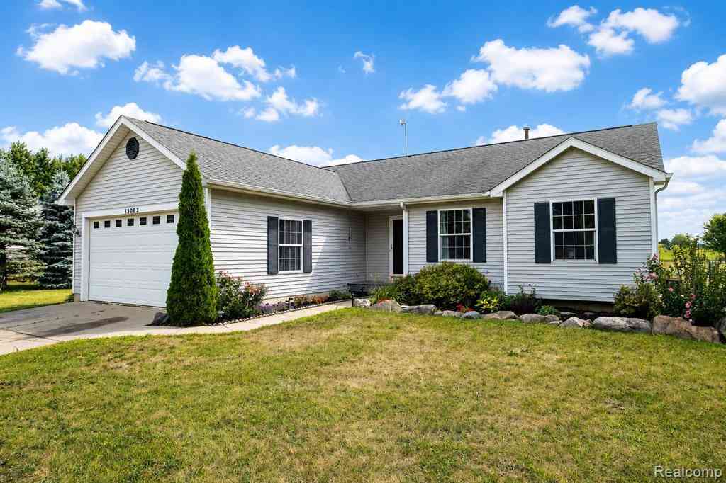 Homes For Sale - 13063 Seymour Road <br/> Gaines, MI 48436