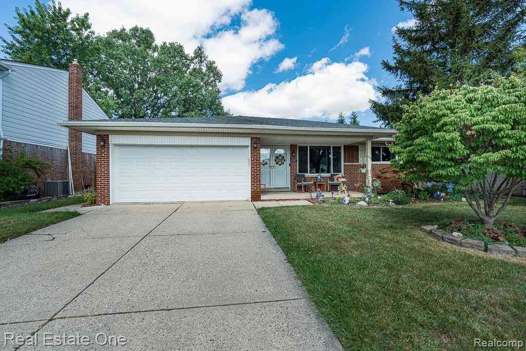Homes For Sale - 4167 Angeline Drive <br/> Sterling Heights, MI 48310
