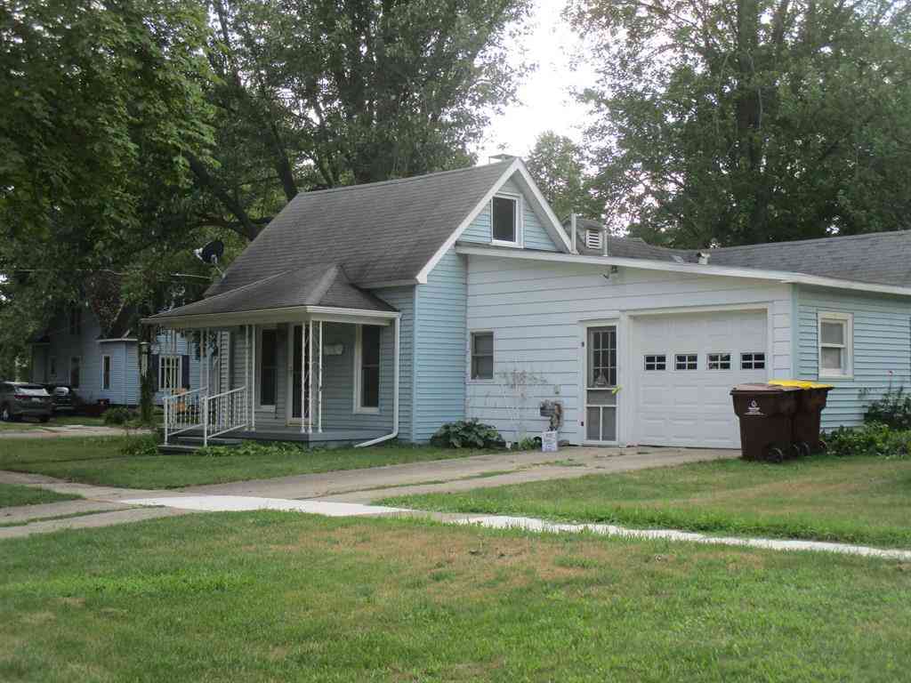 Homes For Sale - 601 N River Avenue <br/> Alma, MI 48801