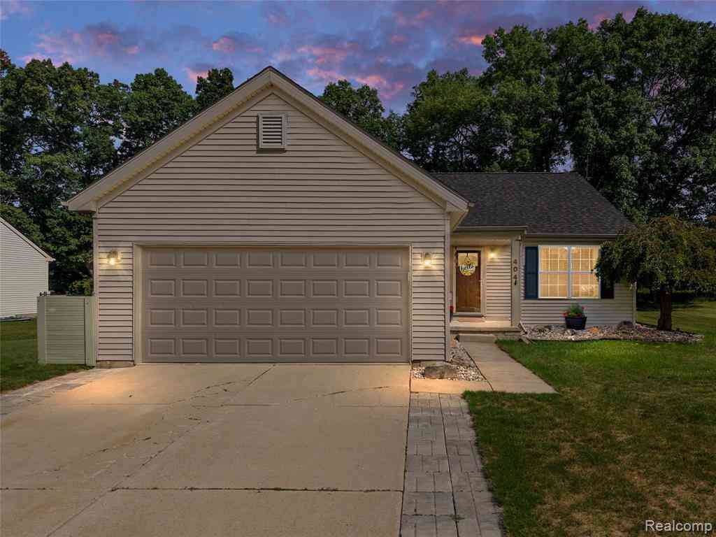 Homes For Sale - 404 Lydia Lane <br/> Linden, MI 48451