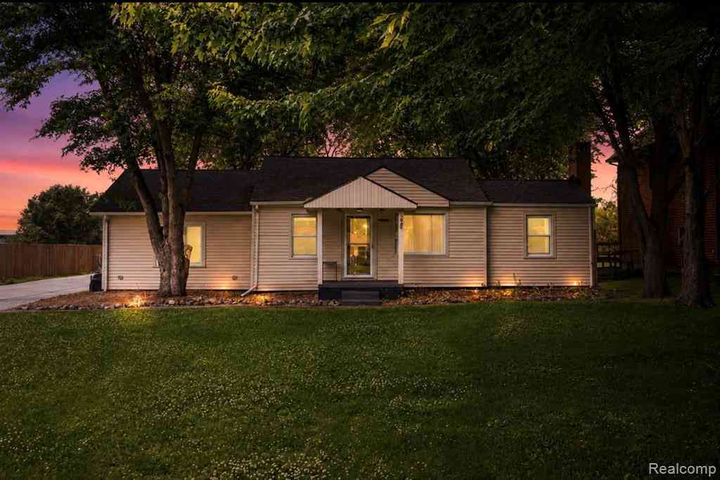 Homes For Sale - 39751 Sylvia Street <br/> Harrison Township, MI 48045