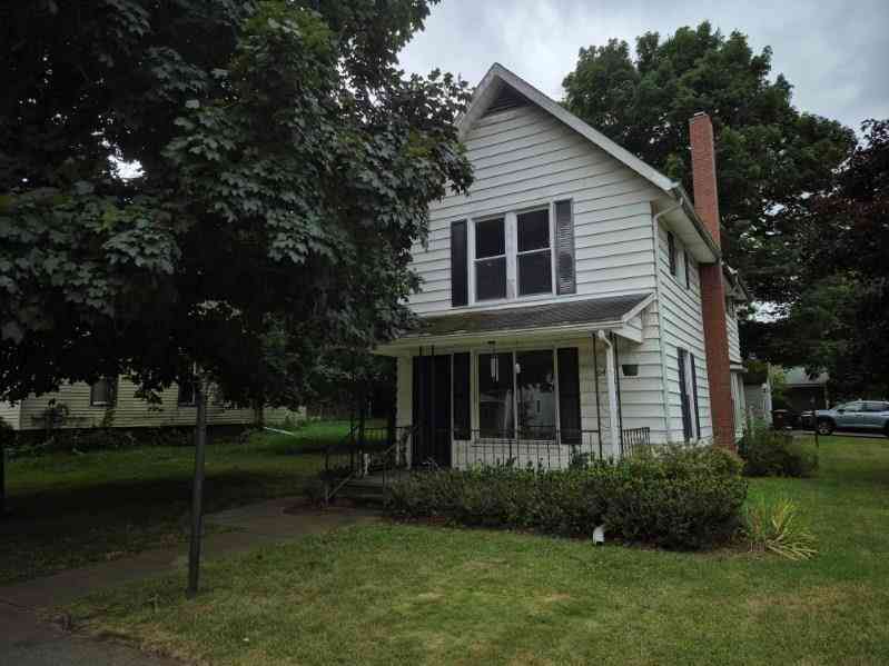 Homes For Sale - 304 S Water Street <br/> Stockbridge, MI 49285