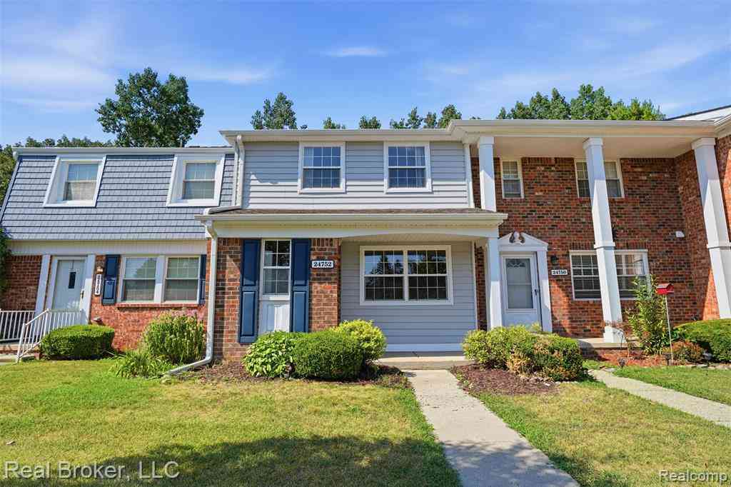 Condo For Sale - 24752 Olde Orchard Street <br/> Novi, MI 48375