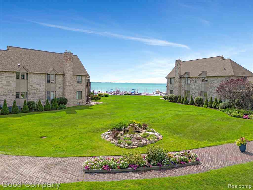 Condo For Sale - 50684 Harbour View Drive N N<br/> New Baltimore, MI 48047
