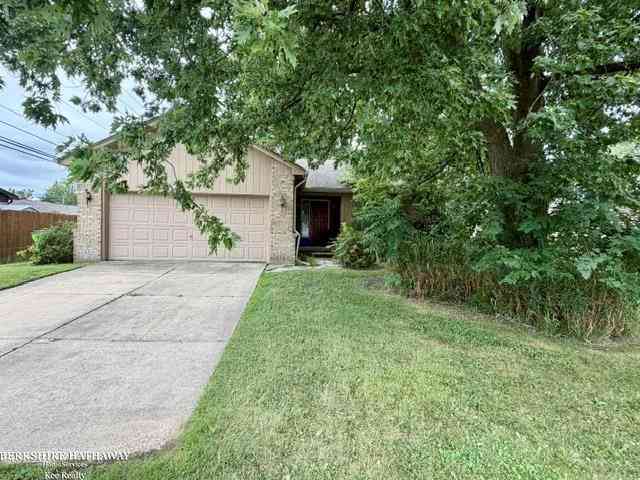 Homes For Sale - 15910 Edsel Drive <br/> Clinton Township, MI 48035