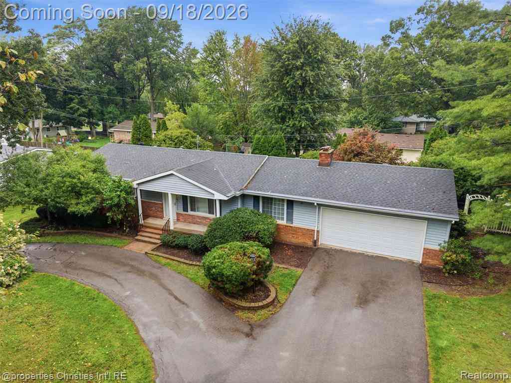Homes For Sale - 2457 Pfeifle  <br/> Livingston County, Howell, MI 48843