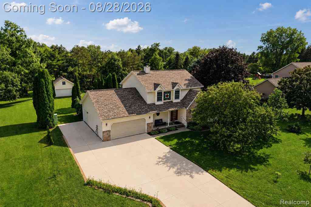 Homes For Sale - 9380 Englishman Drive <br/> Fenton, MI 48430
