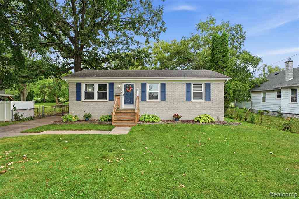 Homes For Sale - 26191 Wolverine Street <br/> Madison Heights, MI 48071