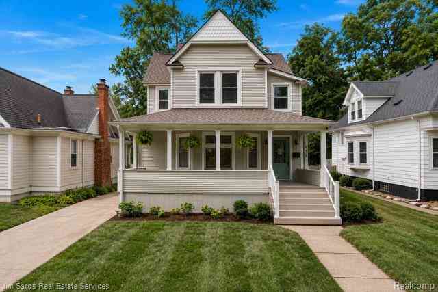 Homes For Sale - 475 Saint Clair Avenue <br/> Grosse Pointe, MI 48230