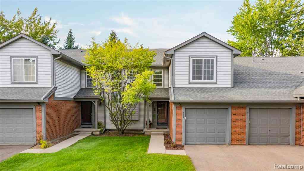 Condo For Sale - 509 Winwood Circle <br/> Walled Lake, MI 48390