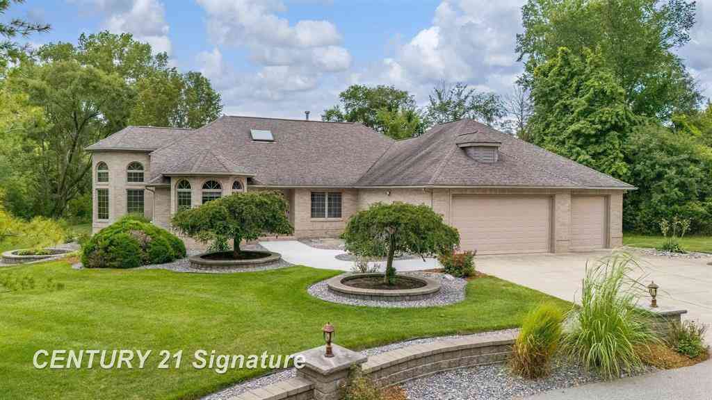 Homes For Sale - 5790 Dunrovin Drive <br/> Saginaw, MI 48638
