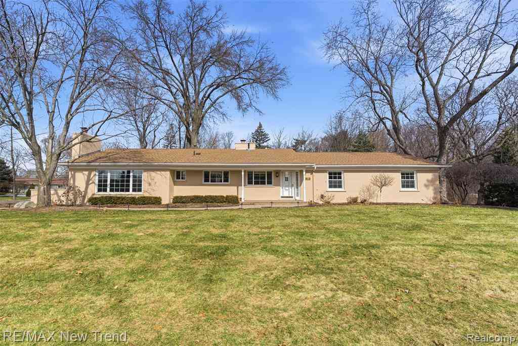 Homes For Sale - 1043 Westview Road <br/> Bloomfield Hills, MI 48304