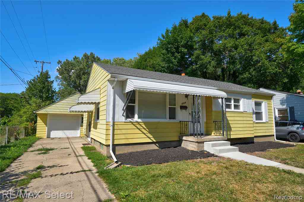 Homes For Sale - 1920 Greenbrook Lane <br/> Flint, MI 48507