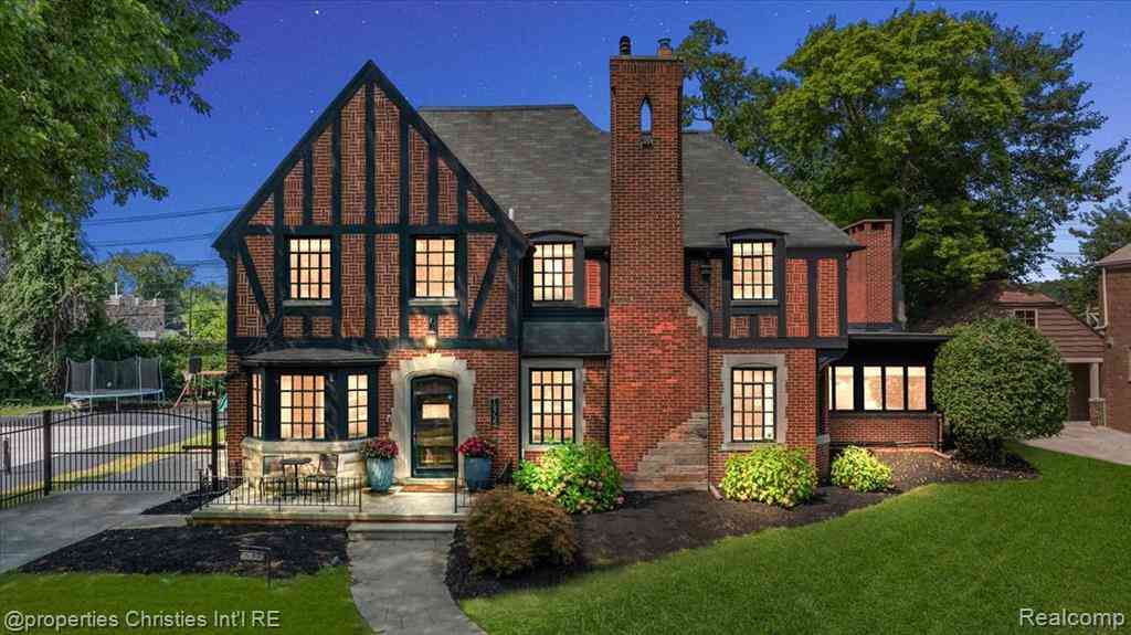 Homes For Sale - 19735 Warrington Drive <br/> Detroit, MI 48221