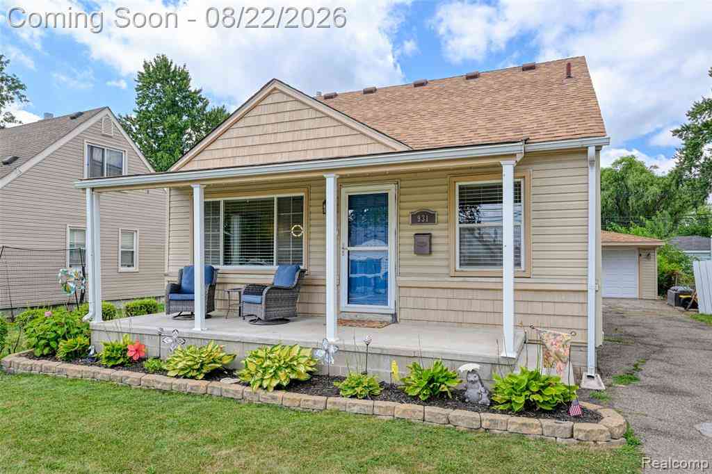 Homes For Sale - 931 Garden Street <br/> Garden City, MI 48135