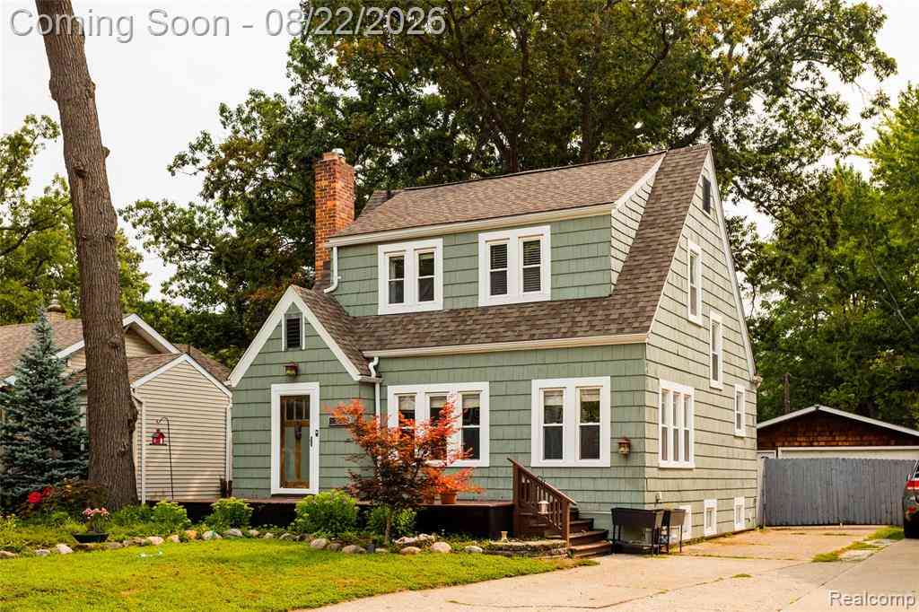 Homes For Sale - 2220 Hyland Street <br/> Ferndale, MI 48220