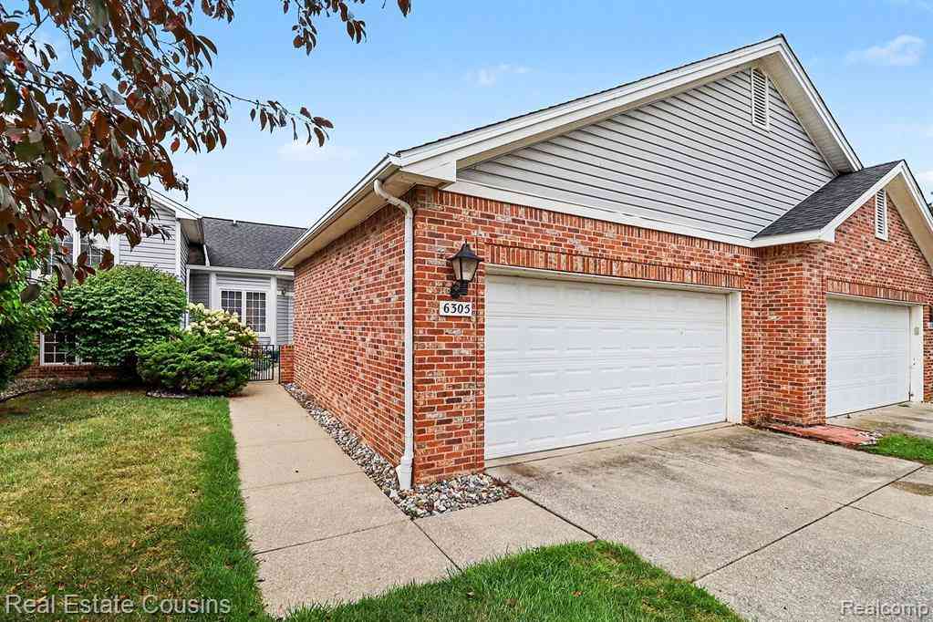 Condo For Sale - 6305 Squire Lake Drive <br/> Flushing, MI 48433