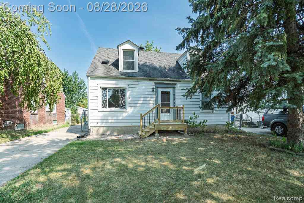Homes For Sale - 21846 Redmond Avenue <br/> Eastpointe, MI 48021