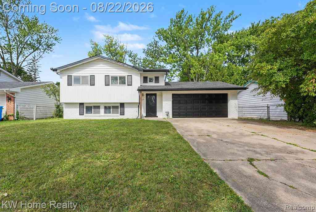 Homes For Sale - 720 Jamestown Road <br/> Auburn Hills, MI 48326