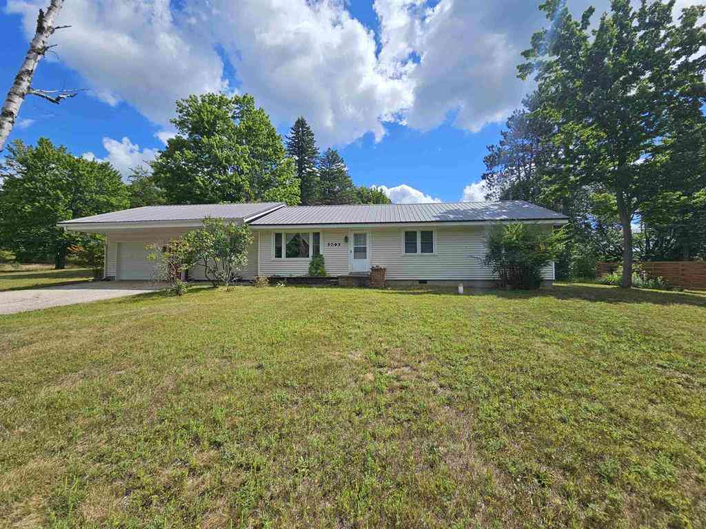 Homes For Sale - 5095 N Crosby Road <br/> Cadillac, MI 49601