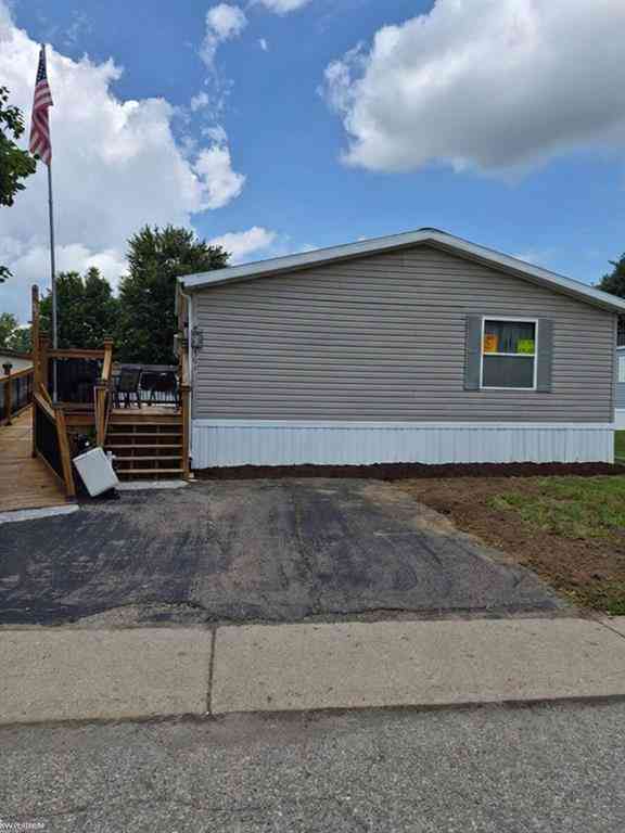 Homes For Sale - 366 Diamond Circle <br/> Whitmore Lake, MI 48189