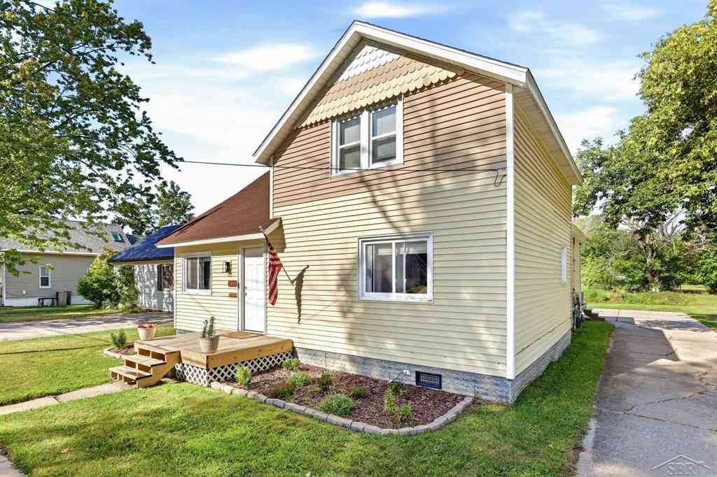 Homes For Sale - 2989 Harrison Street <br/> Saginaw, MI 48604