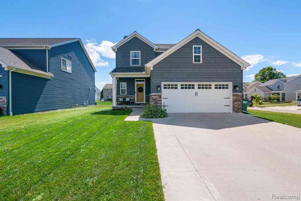 Homes For Sale - 368 Beaver Run <br/> Holly, MI 48442