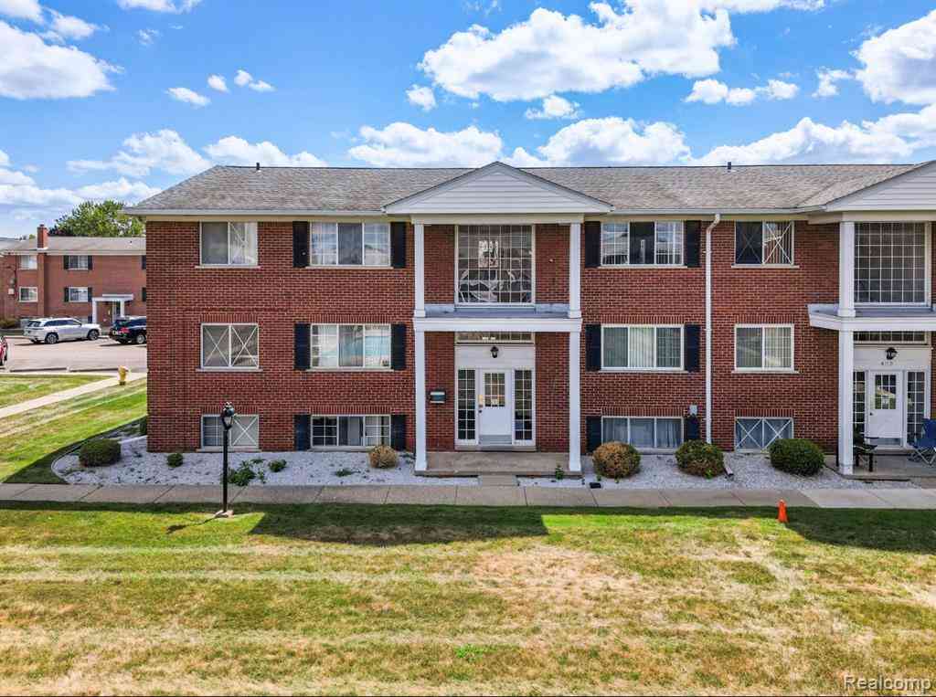 Condo For Sale - 8141 Denwood Drive <br/> Macomb County, Sterling Heights, MI 48312