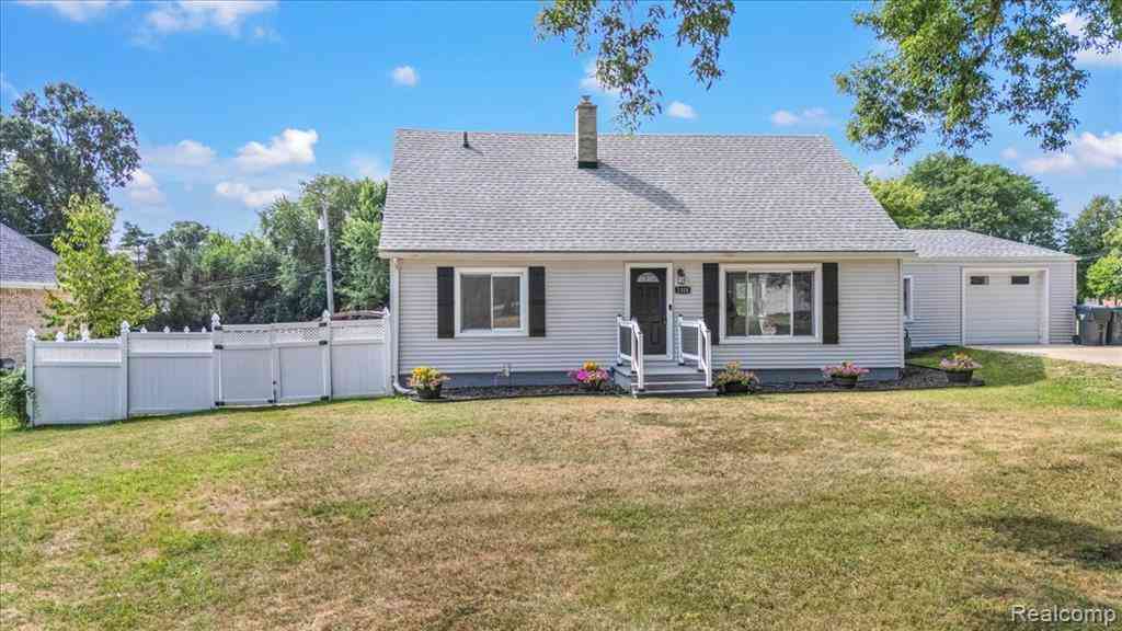 Homes For Sale - 1320 Larayne Drive <br/> Troy, MI 48085