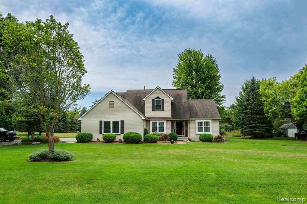 Homes For Sale - 3871 Sand Bar Court <br/> Oxford, MI 48371