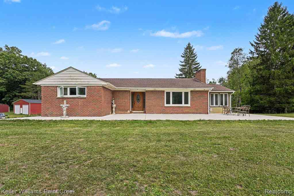 Homes For Sale - 71320 Dequindre Road <br/> Bruce Twp, MI 48065