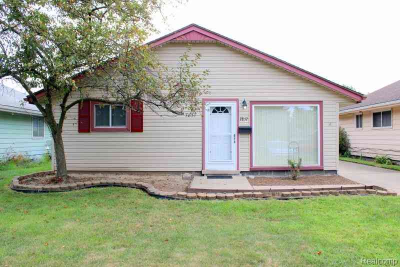Homes For Sale - 7857 Monroe Boulevard <br/> Taylor, MI 48180