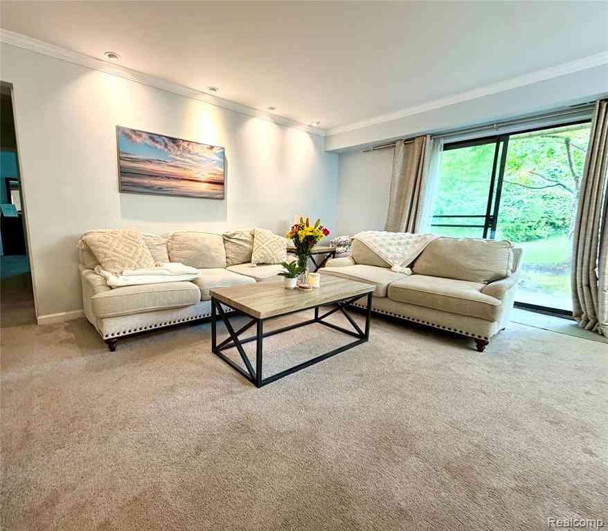 Condo For Sale - 3925 Lone Pine Road  #100<br/> West Bloomfield, MI 48323