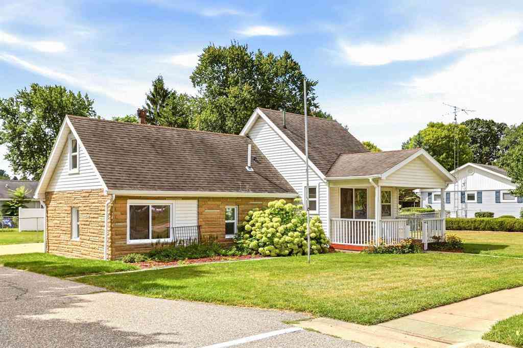 Homes For Sale - 4903 Main Street <br/> Millington, MI 48746