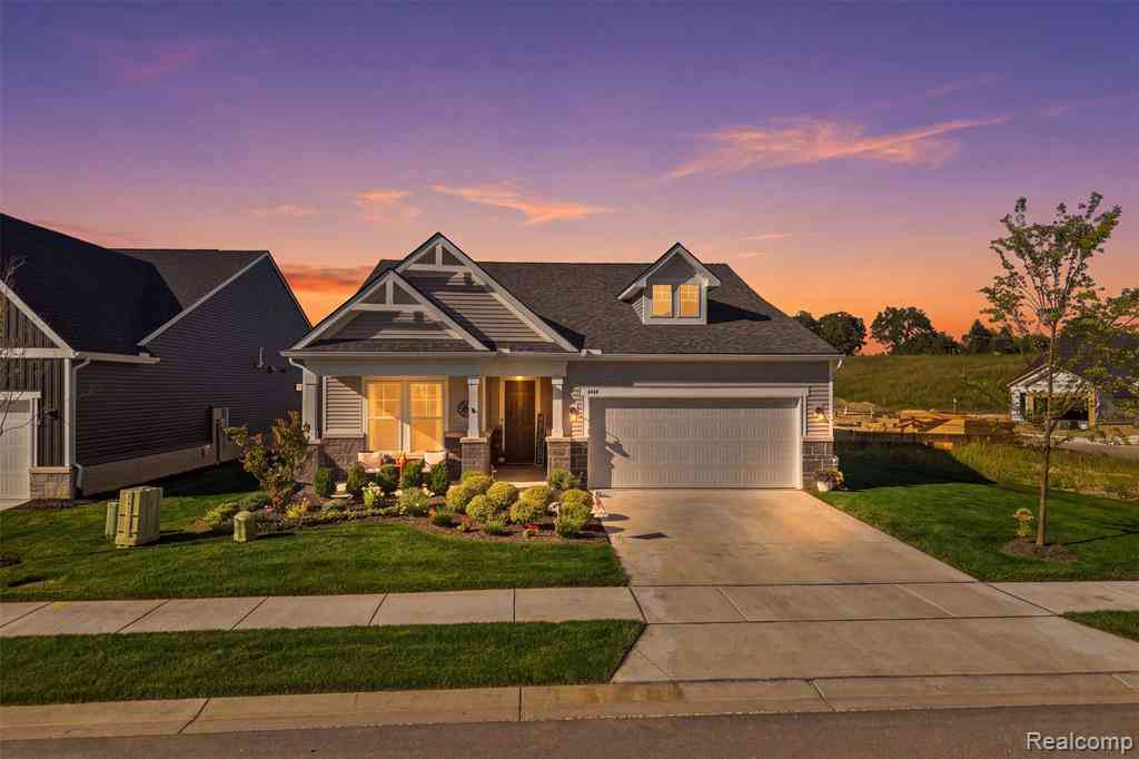 Condo For Sale - 4144 Dogwood Drive <br/> Oakland County, Milford, MI 48381