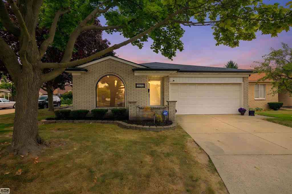 Condo For Sale - 15151 La Grande Plaza <br/> Warren, MI 48088