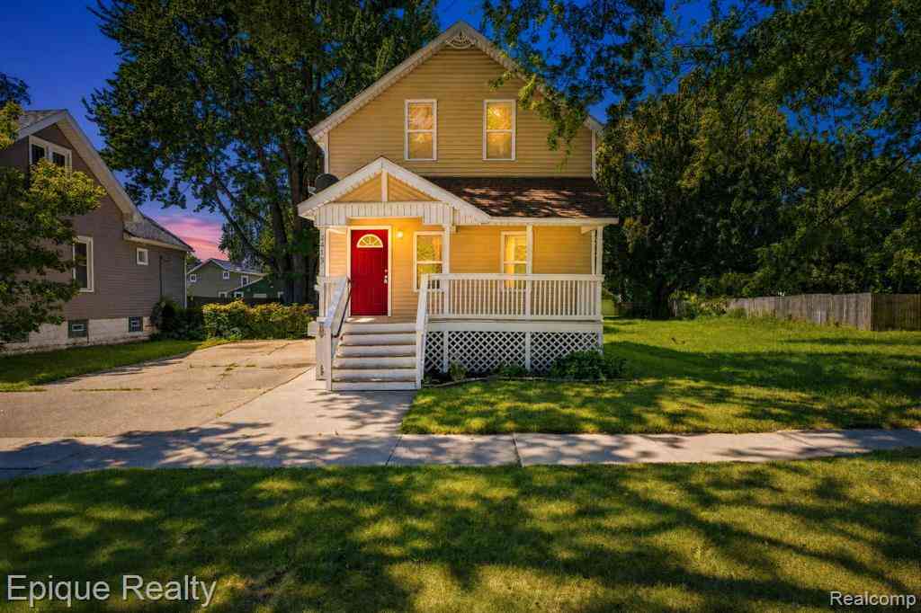 Homes For Sale - 2413 Walnut Street <br/> Port Huron, MI 48060