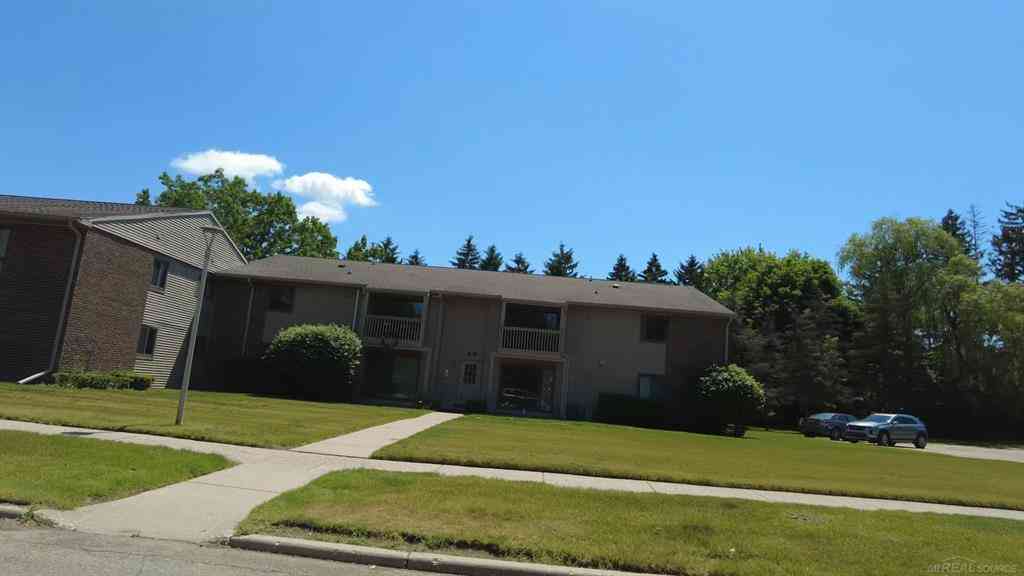 Condo For Sale - 5400 Maple Ridge Road <br/> Haslett, MI 48840