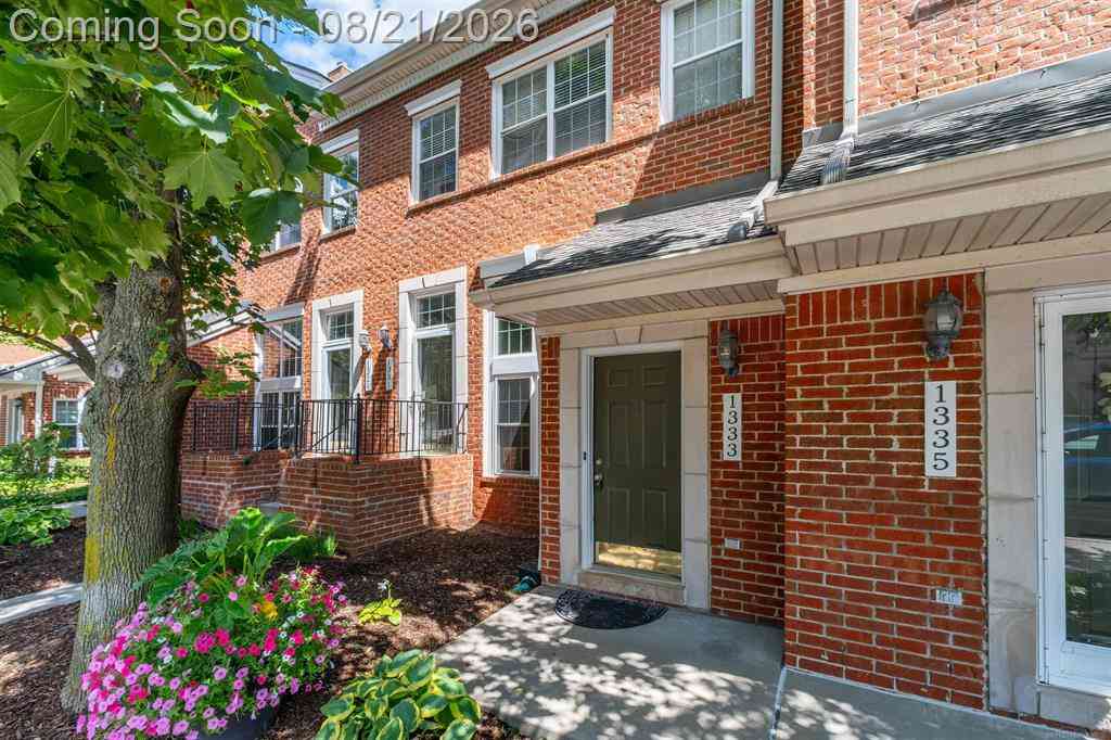 Condo For Sale - 1333 S Washington Avenue <br/> Royal Oak, MI 48067