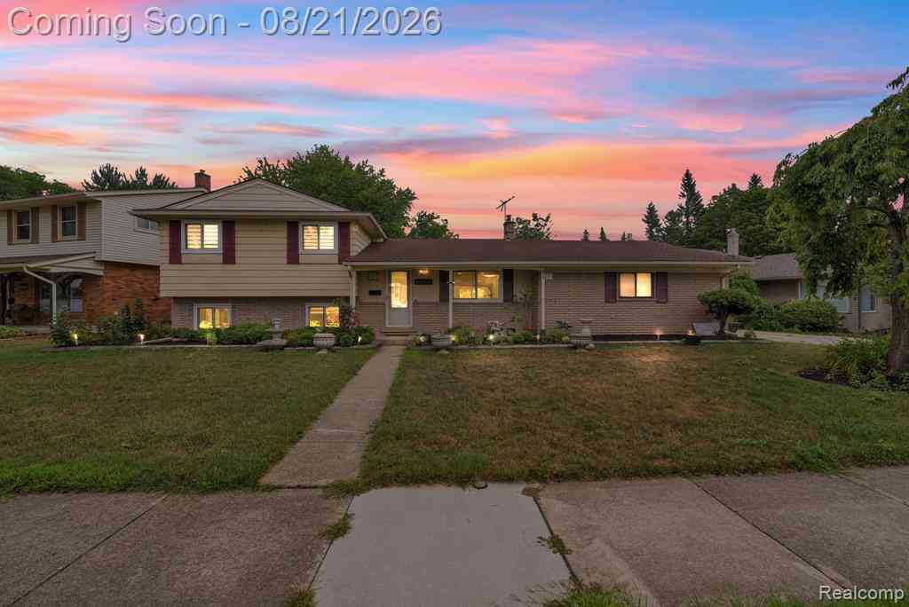 Homes For Sale - 15546 Liverpool Street <br/> Livonia, MI 48154