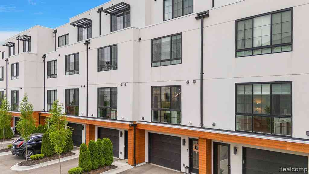 Condo For Sale - 533 E Harrison Avenue  #9<br/> Royal Oak, MI 48067